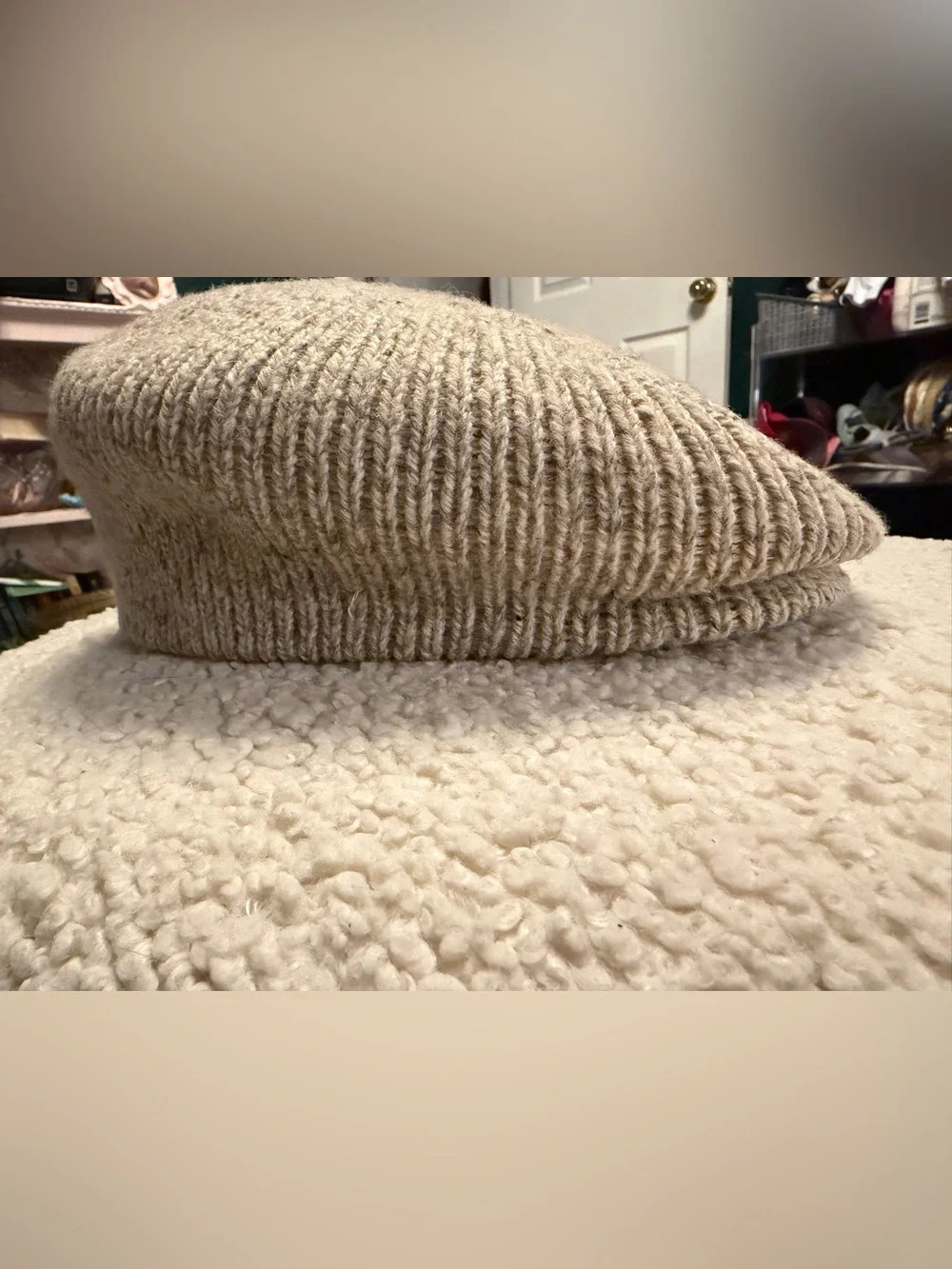 Vintage Isotoner Wool Blend Newsboy Driving Cap Hat Oatmeal Beige EUC